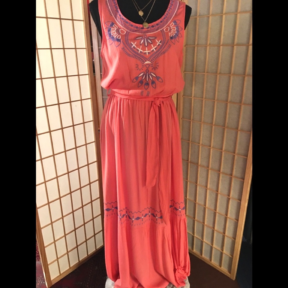 NWT MAGIC -Salmon/maxi dress. Sz Med